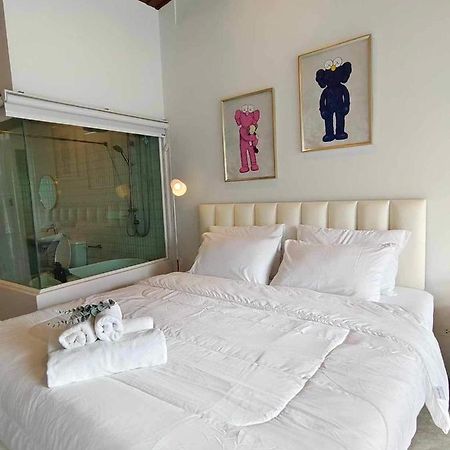 בנגקוק Mr Black & Ms White -Self Check In Accommodation מראה חיצוני תמונה