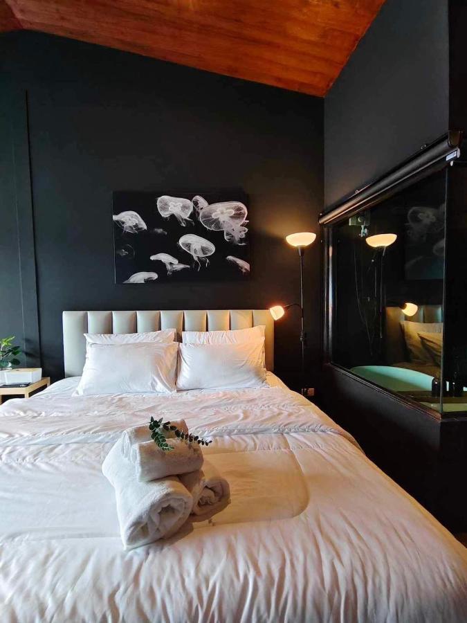 בנגקוק Mr Black & Ms White -Self Check In Accommodation מראה חיצוני תמונה