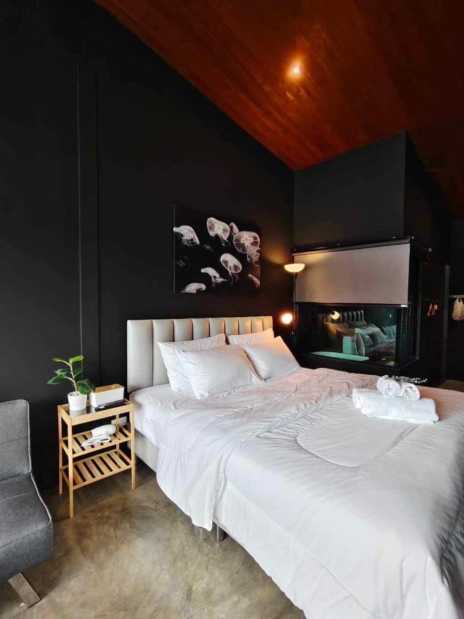 בנגקוק Mr Black & Ms White -Self Check In Accommodation מראה חיצוני תמונה