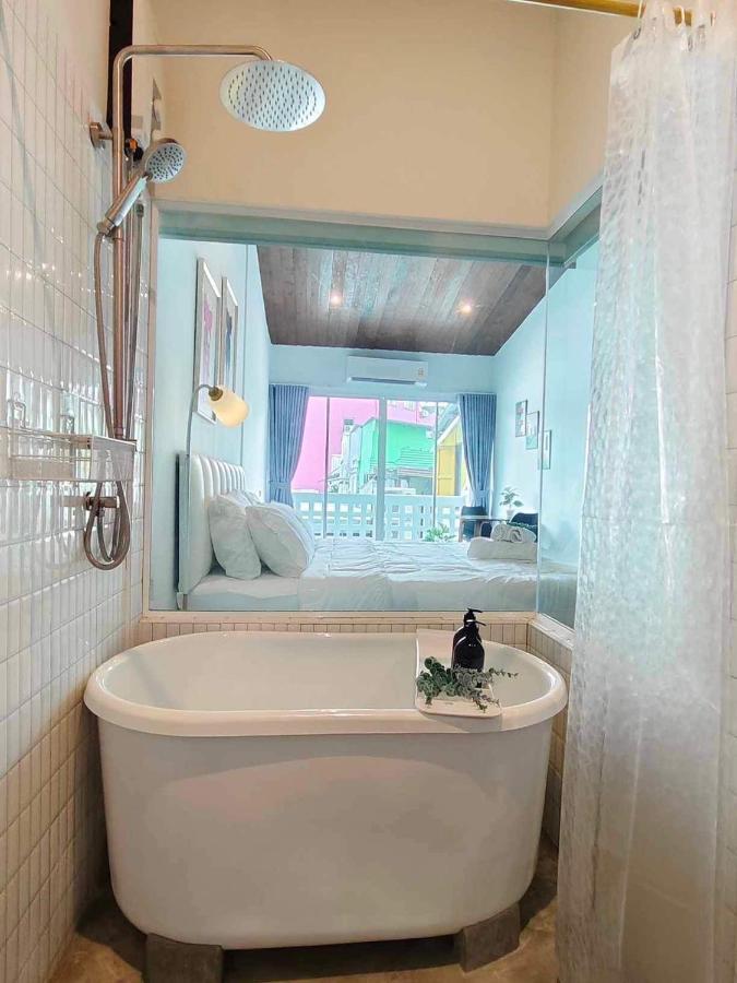 בנגקוק Mr Black & Ms White -Self Check In Accommodation מראה חיצוני תמונה